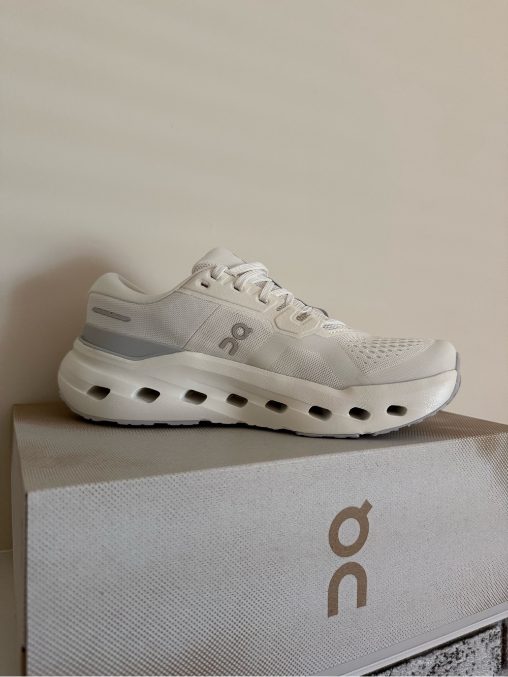 Women’s On Cloud Cloudrunner 3 - Picture 2 of 8